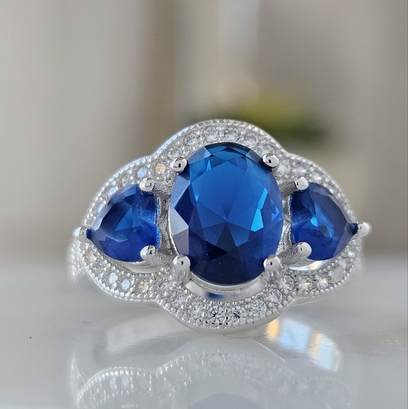 Royal Blue Sapphire Gemstone ring, 925 Sterling Silver Charmed Aroma - Picture 2 of 7